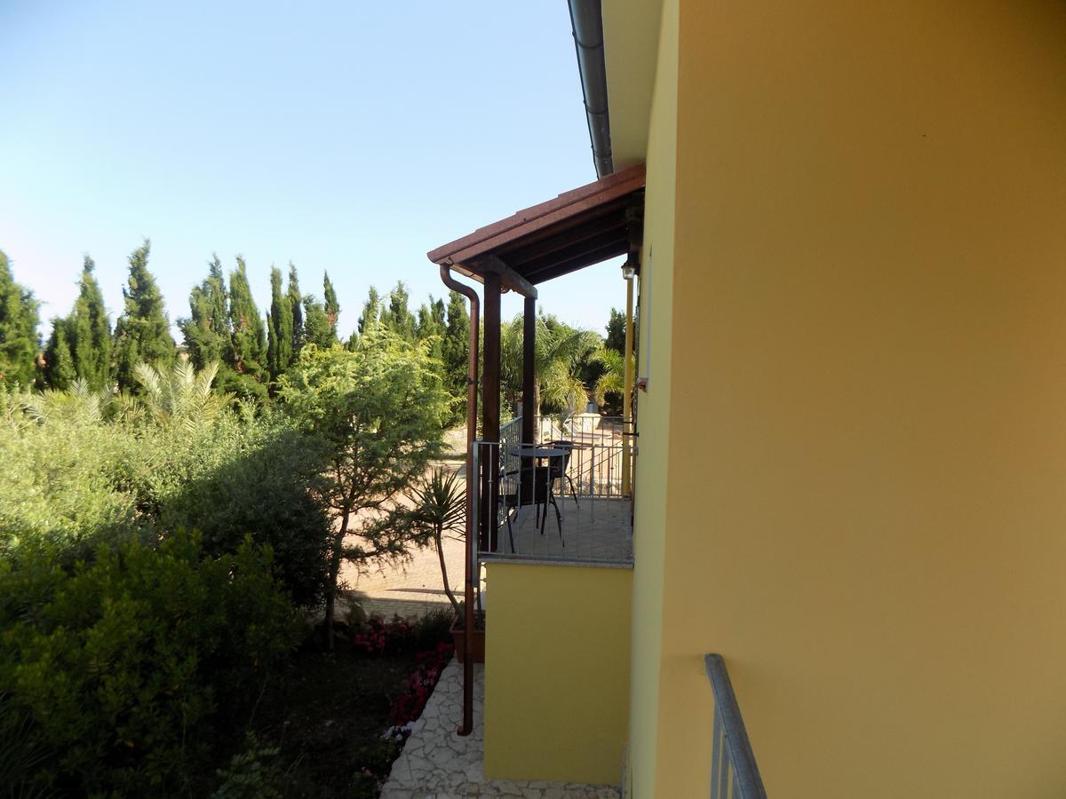 Villa Sorrentina Алгеро Екстериор снимка